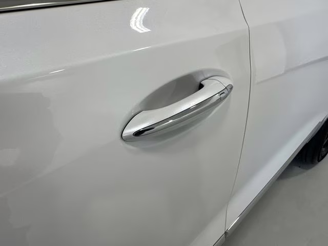 2024 White Frost Tricoat Buick Enclave Essence AWD SUV