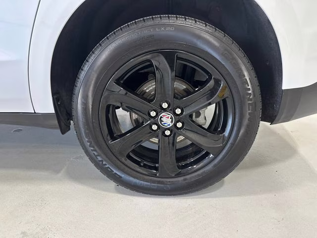 2024 White Frost Tricoat Buick Enclave Essence AWD SUV