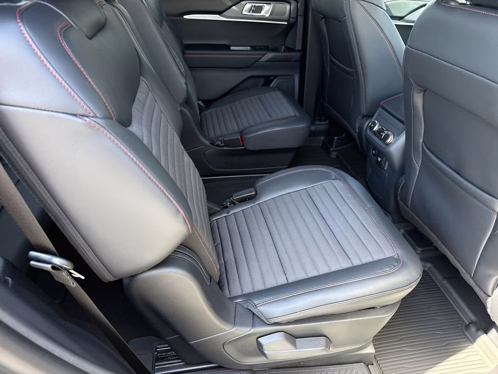 2026 Carbonized Gray Metallic Ford Explorer ST-Line 4X4 SUV