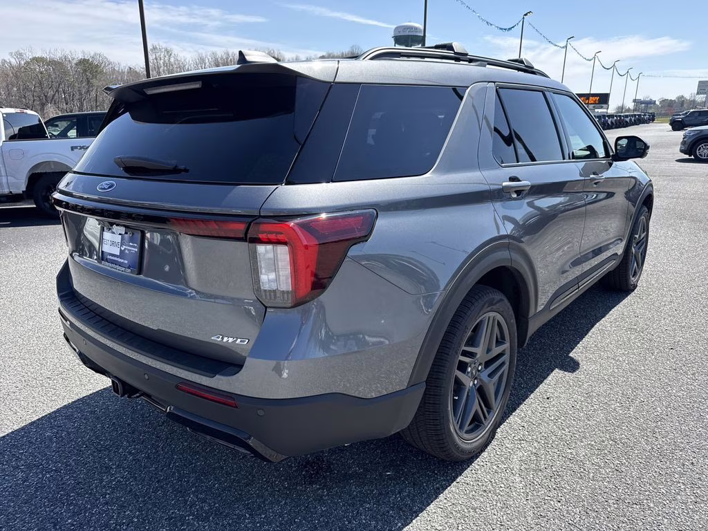 2026 Carbonized Gray Metallic Ford Explorer ST-Line 4X4 SUV