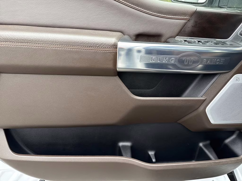 2025 Oxford White Ford Super Duty F-350 DRW King Ranch 4X4 Truck