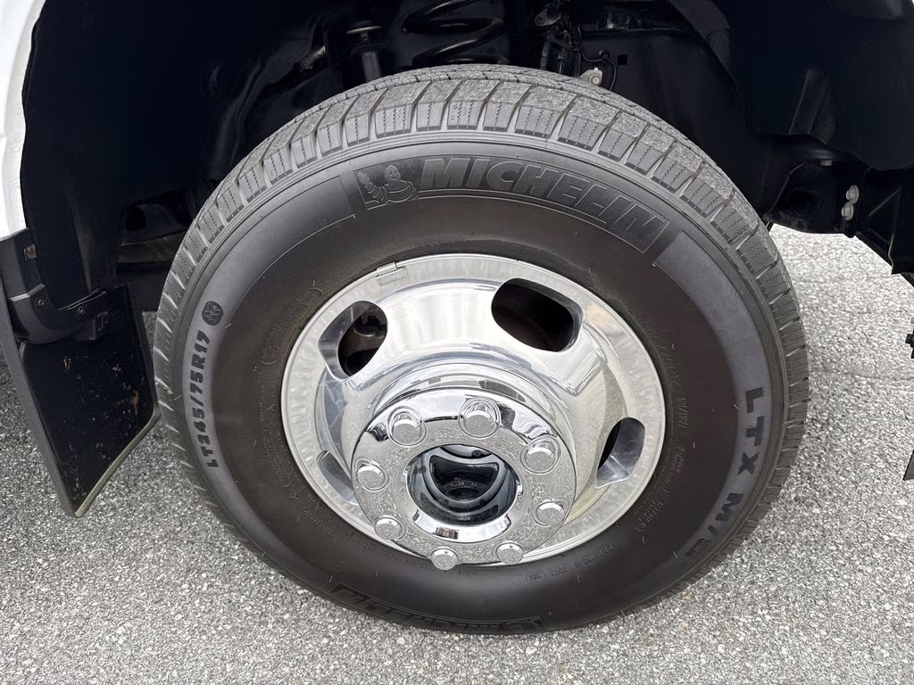 2025 Oxford White Ford Super Duty F-350 DRW King Ranch 4X4 Truck