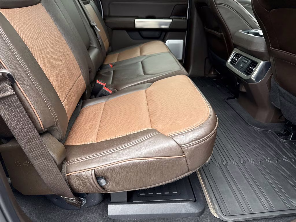 2025 Oxford White Ford Super Duty F-350 DRW King Ranch 4X4 Truck