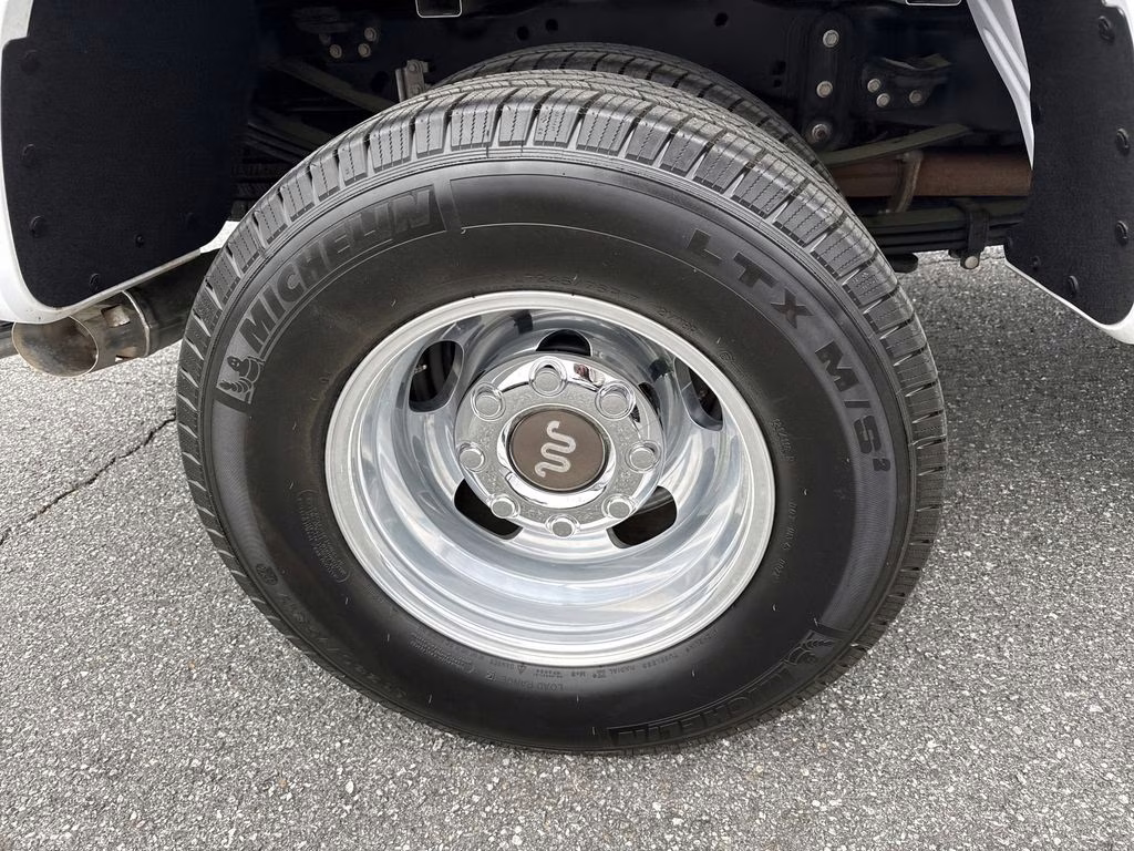 2025 Oxford White Ford Super Duty F-350 DRW King Ranch 4X4 Truck