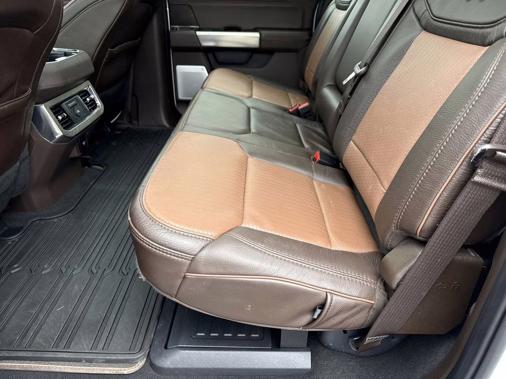 2025 Oxford White Ford Super Duty F-350 DRW King Ranch 4X4 Truck