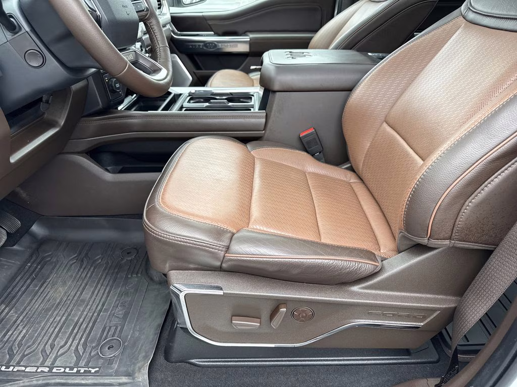 2025 Oxford White Ford Super Duty F-350 DRW King Ranch 4X4 Truck