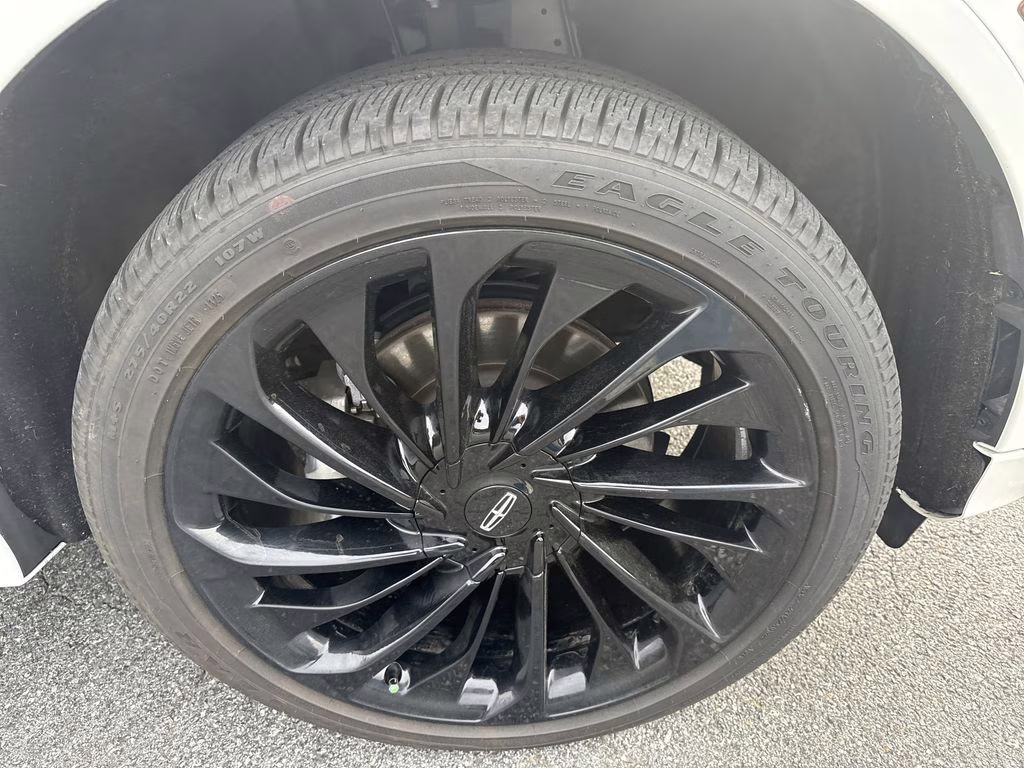 2025 Pristine White Metallic Tri-Coat Lincoln Aviator Reserve AWD SUV