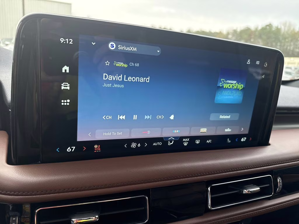 2025 Pristine White Metallic Tri-Coat Lincoln Aviator Reserve AWD SUV