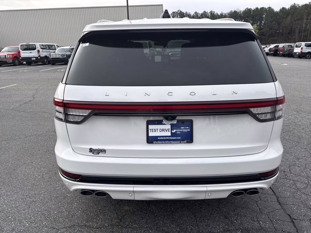 2025 Pristine White Metallic Tri-Coat Lincoln Aviator Reserve AWD SUV