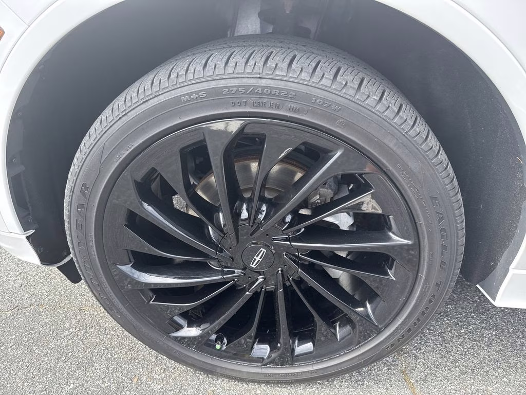 2025 Pristine White Metallic Tri-Coat Lincoln Aviator Reserve AWD SUV