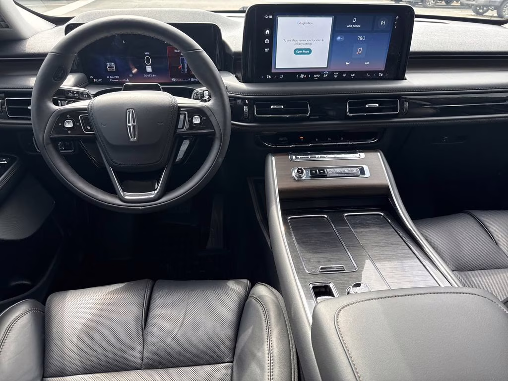 2025 Pristine White Metallic Tri-Coat Lincoln Aviator Reserve AWD SUV