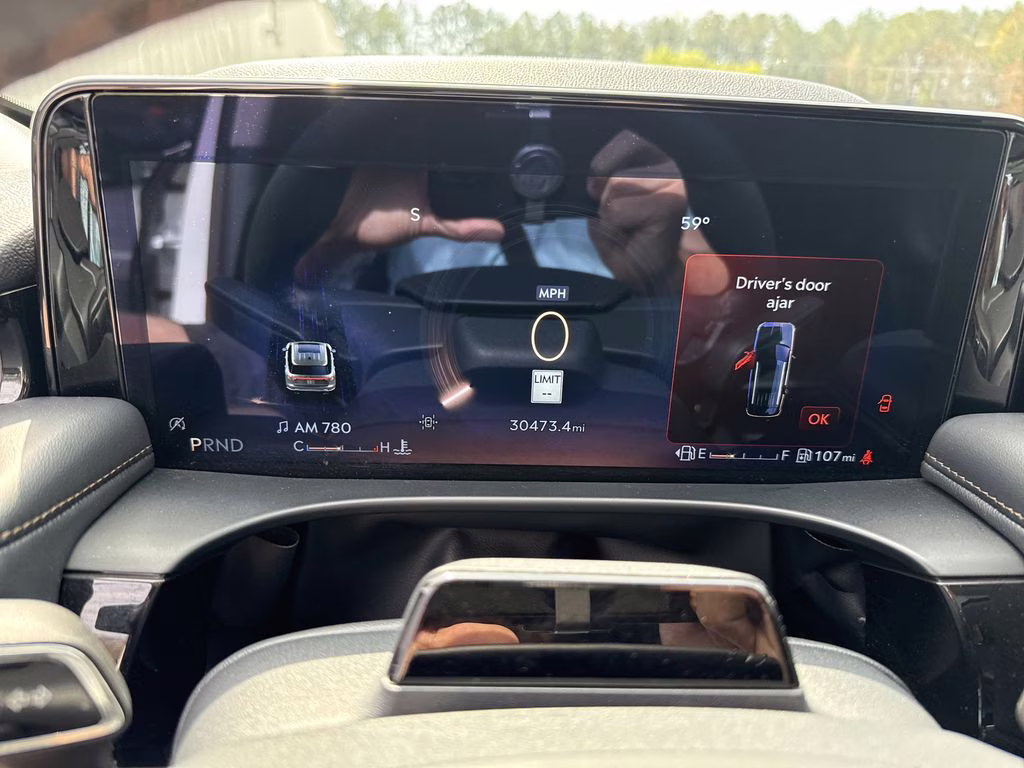 2025 Pristine White Metallic Tri-Coat Lincoln Aviator Reserve AWD SUV