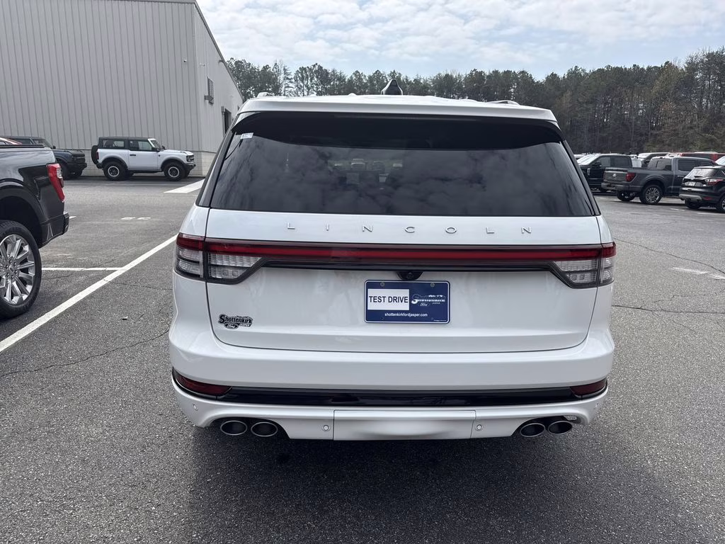 2025 Pristine White Metallic Tri-Coat Lincoln Aviator Reserve AWD SUV