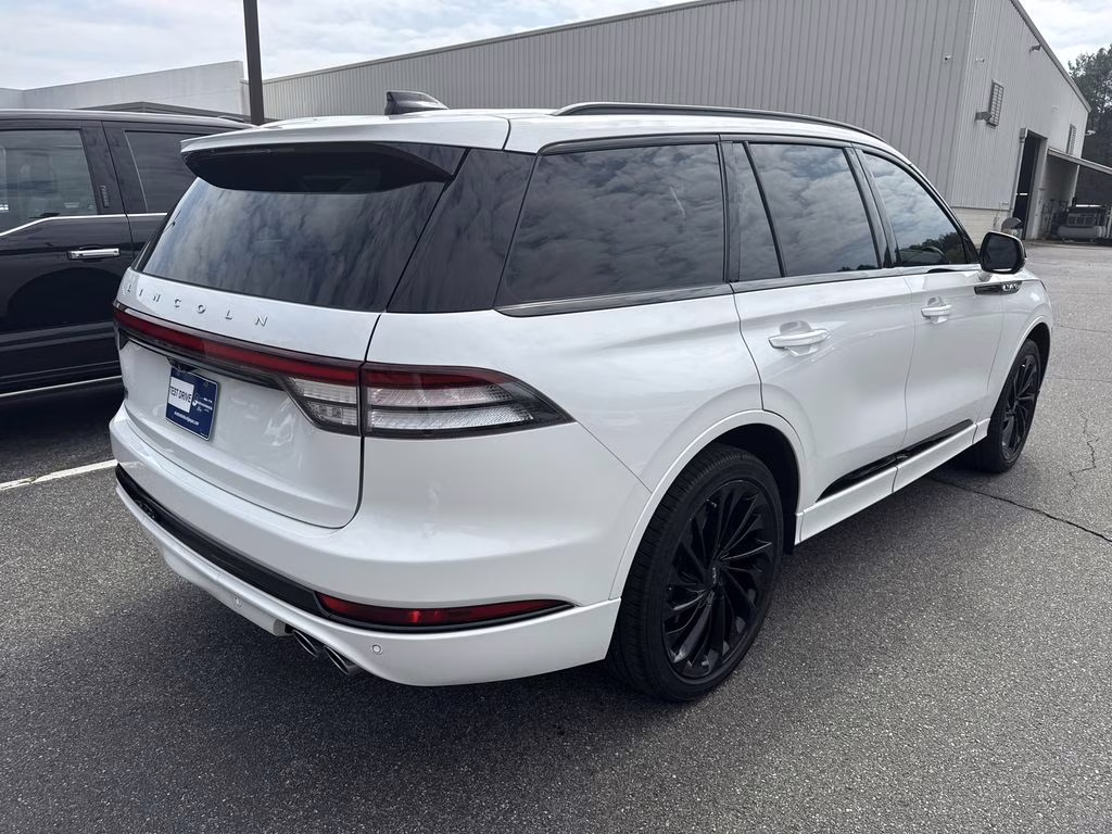 2025 Pristine White Metallic Tri-Coat Lincoln Aviator Reserve AWD SUV