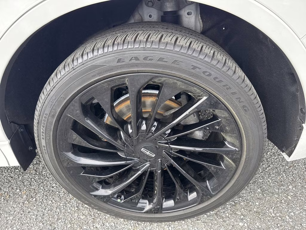 2025 Pristine White Metallic Tri-Coat Lincoln Aviator Reserve AWD SUV