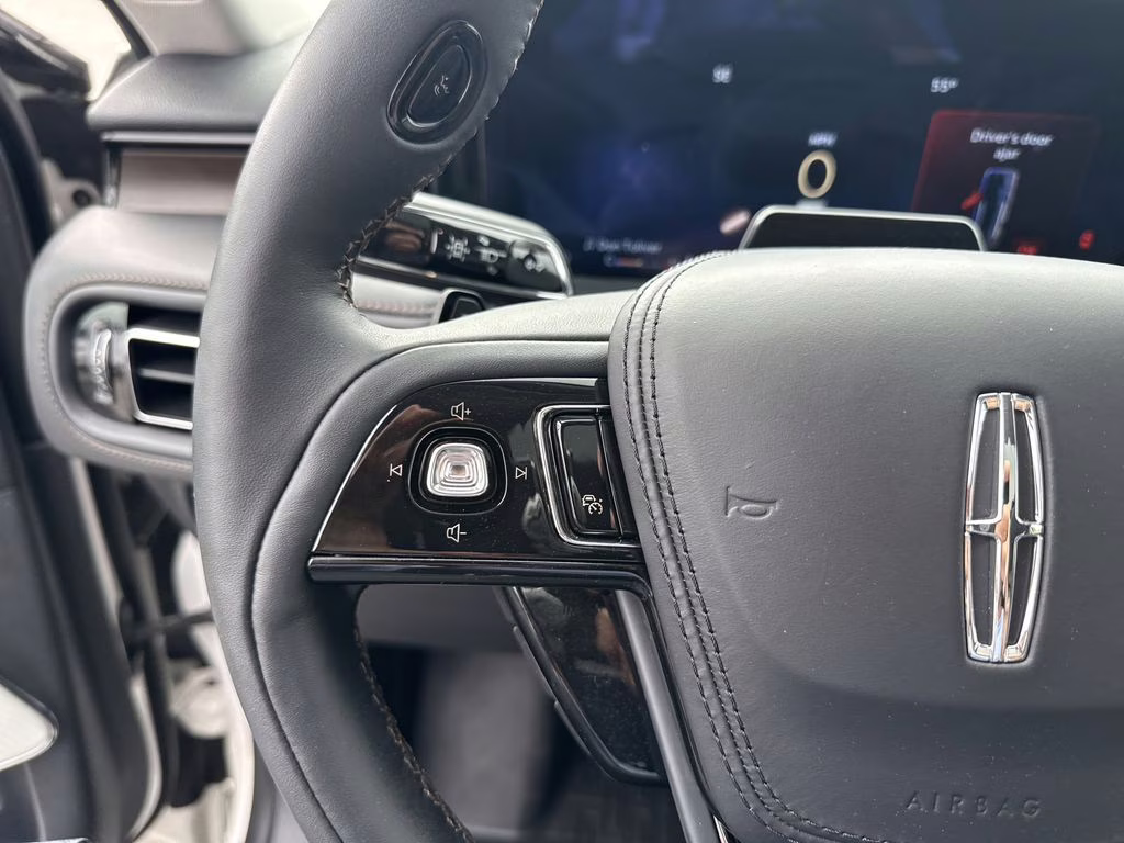 2025 Pristine White Metallic Tri-Coat Lincoln Aviator Reserve AWD SUV