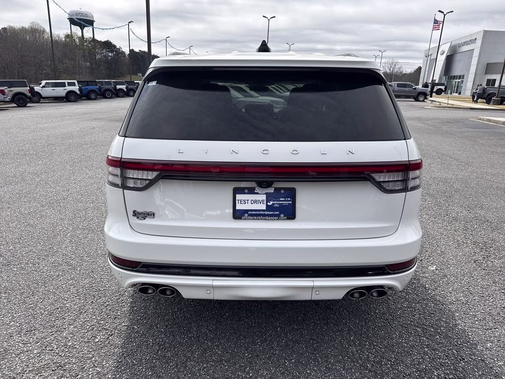 2025 Pristine White Metallic Tri-Coat Lincoln Aviator Reserve AWD SUV