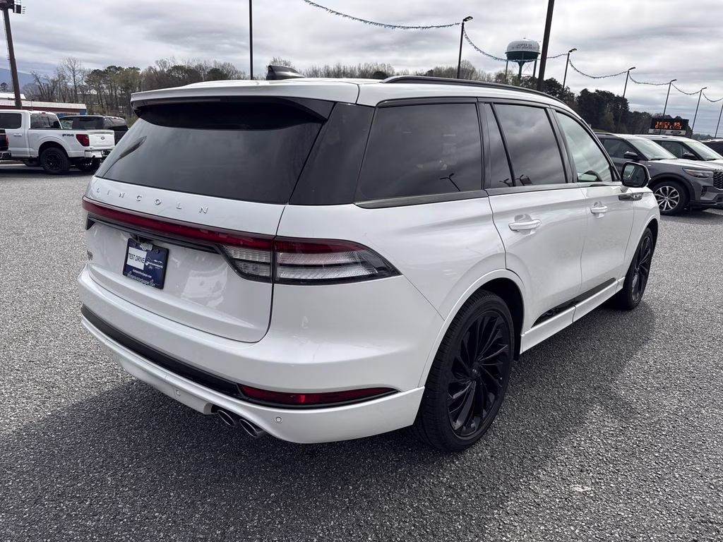2025 Pristine White Metallic Tri-Coat Lincoln Aviator Reserve AWD SUV