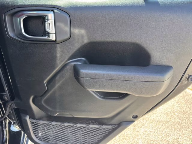 2023 Black Clearcoat Jeep Gladiator Rubicon 4X4 Truck