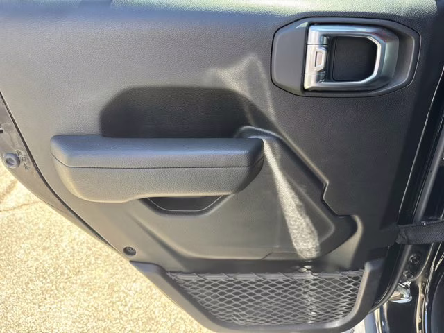 2023 Black Clearcoat Jeep Gladiator Rubicon 4X4 Truck