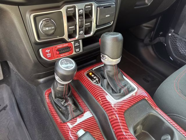 2023 Black Clearcoat Jeep Gladiator Rubicon 4X4 Truck