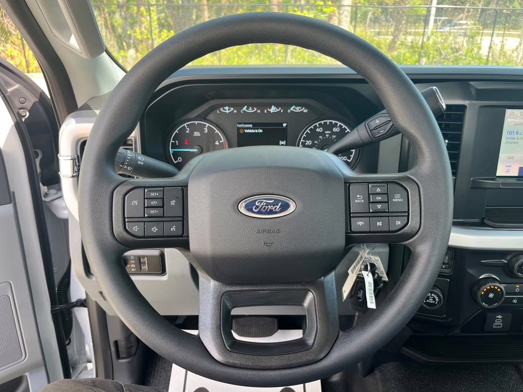 2026 Oxford White Ford Super Duty F-250 SRW XL RWD Truck