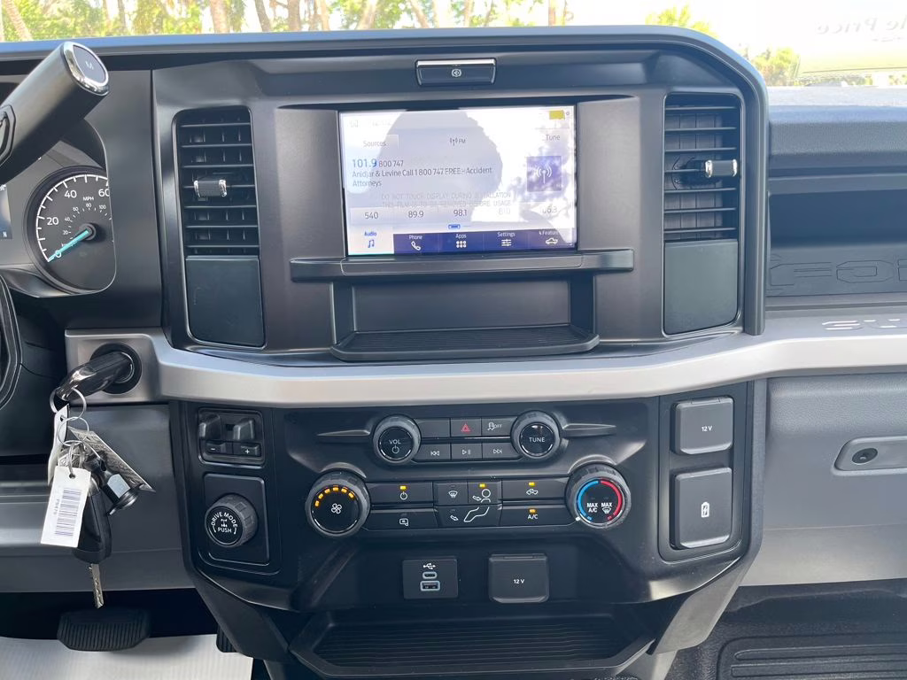 2026 Oxford White Ford Super Duty F-250 SRW XL RWD Truck