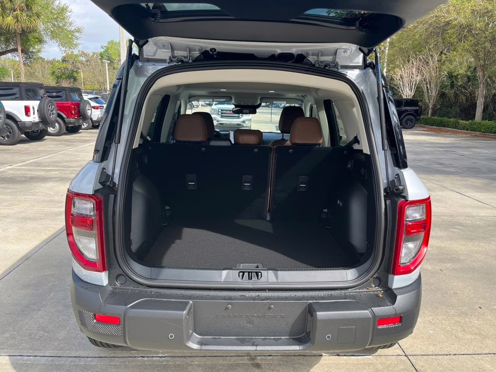 2026 Oxford White Ford Bronco Sport Outer Banks 4X4 SUV