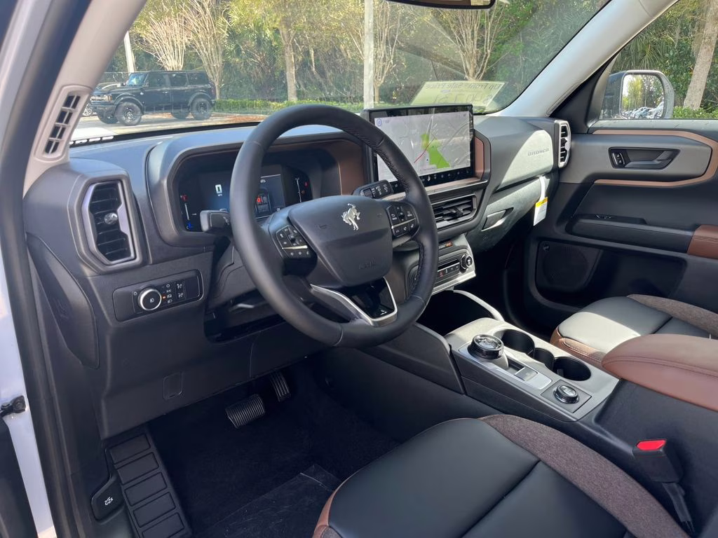2026 Oxford White Ford Bronco Sport Outer Banks 4X4 SUV