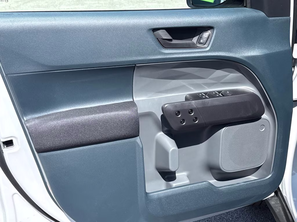 2026 Oxford White Ford Maverick XL AWD Truck