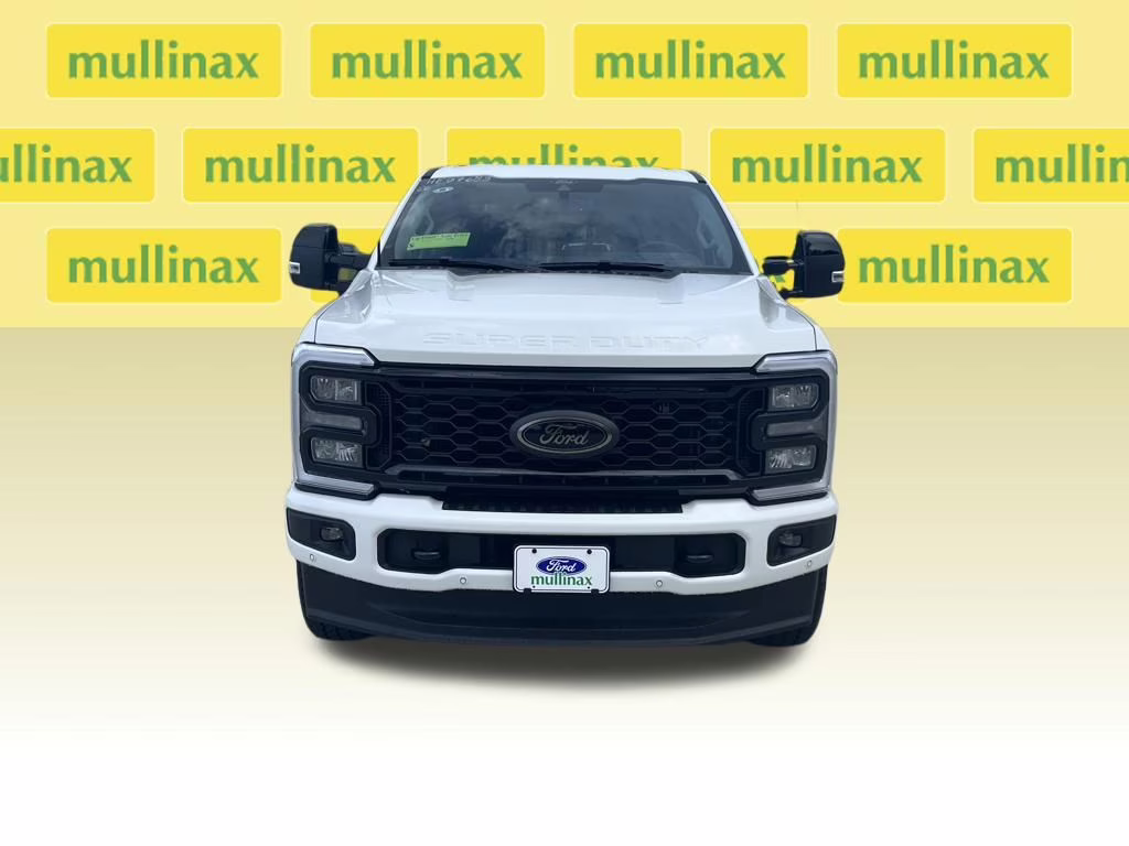 2026 White Metallic Ford Super Duty F-350 SRW Lariat 4X4 Truck