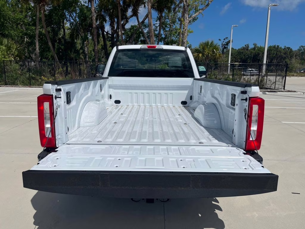 2026 Oxford White Ford Super Duty F-250 SRW XL RWD Truck