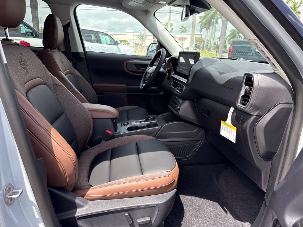 2026 Oxford White Ford Bronco Sport Outer Banks 4X4 SUV