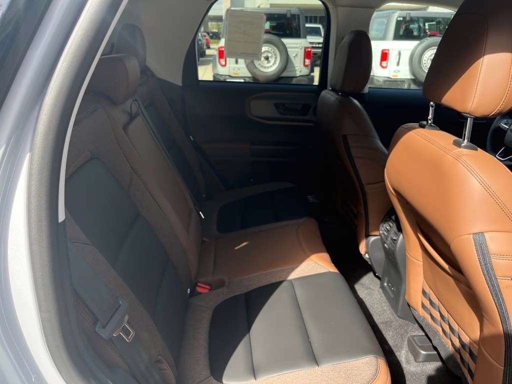 2026 Oxford White Ford Bronco Sport Outer Banks 4X4 SUV