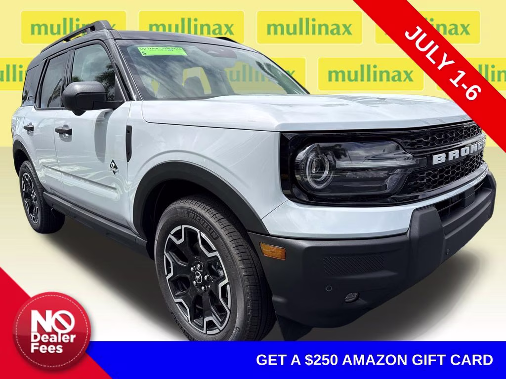 2026 White Metallic Ford Bronco Sport Outer Banks 4X4 SUV