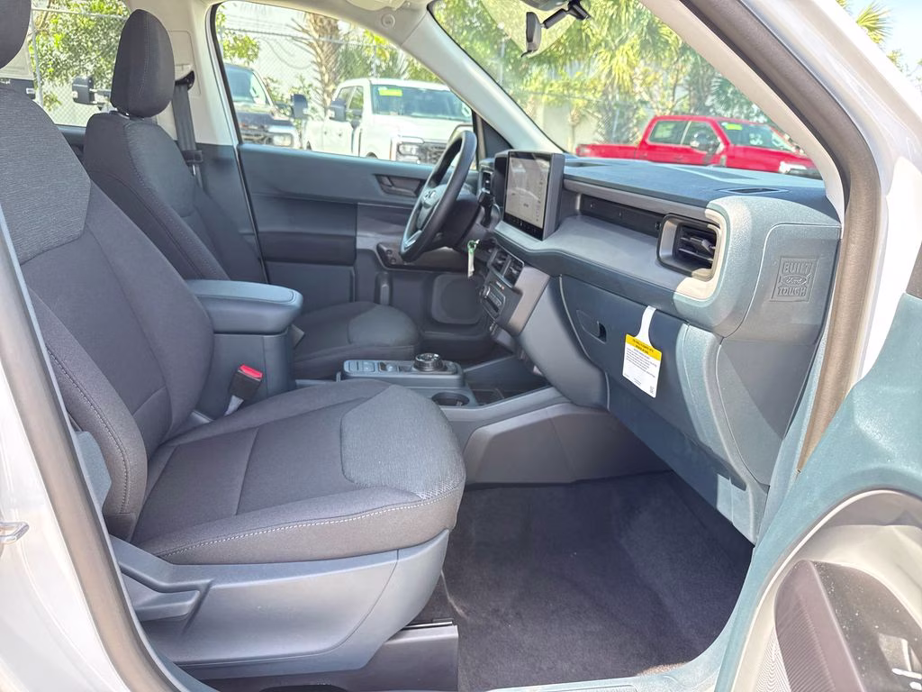 2026 Oxford White Ford Maverick XL AWD Truck