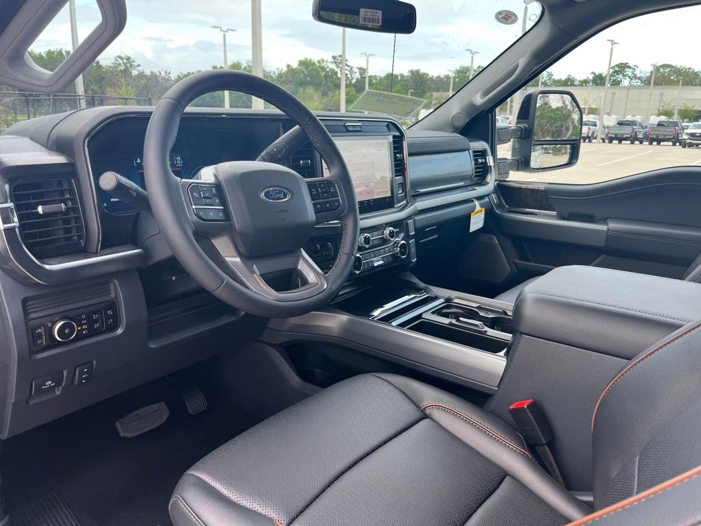 2026 White Metallic Ford Super Duty F-350 SRW Lariat 4X4 Truck