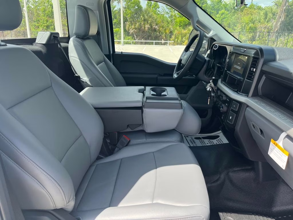 2026 Oxford White Ford Super Duty F-250 SRW XL RWD Truck