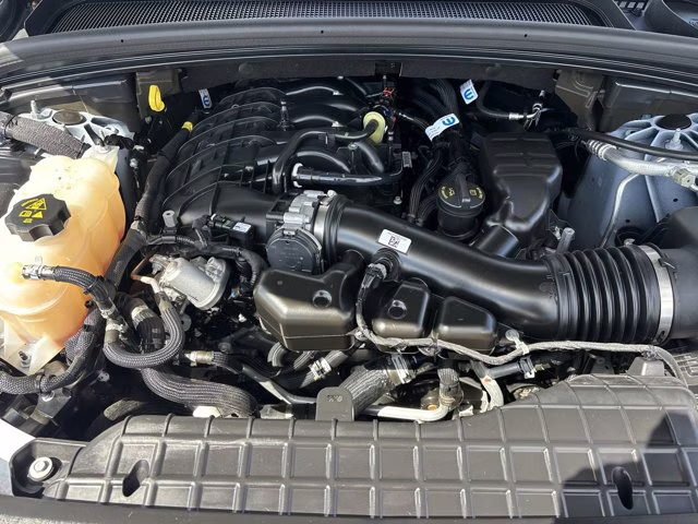 2025 Bright White Clearcoat Jeep Grand Cherokee Altitude 4X4 SUV