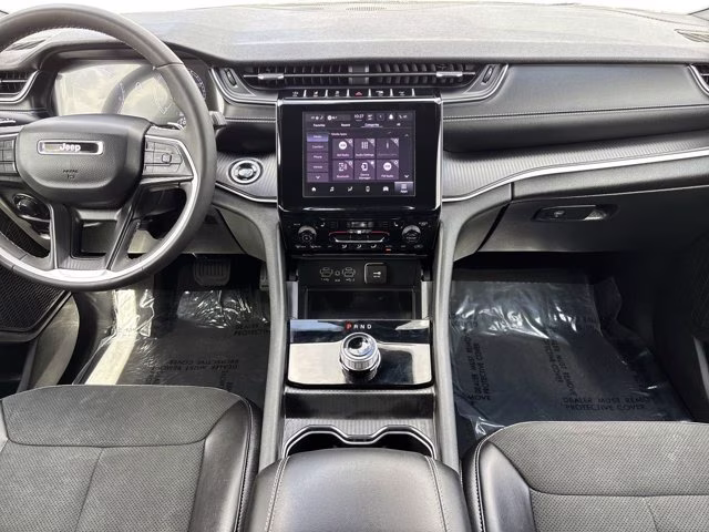2025 Bright White Clearcoat Jeep Grand Cherokee Altitude 4X4 SUV