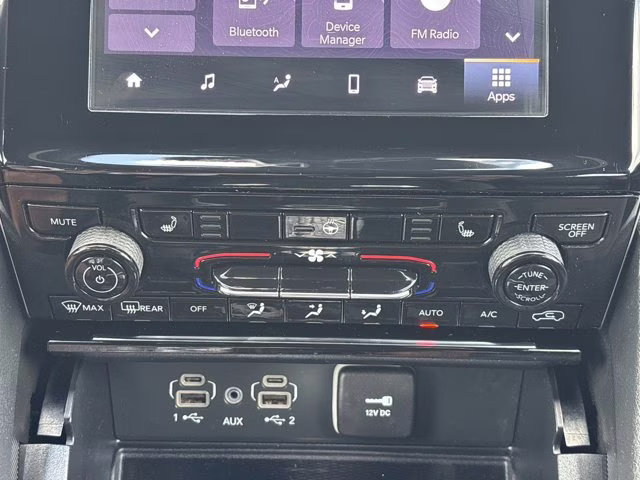 2025 Bright White Clearcoat Jeep Grand Cherokee Altitude 4X4 SUV