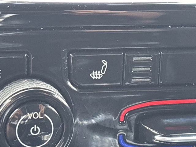 2025 Bright White Clearcoat Jeep Grand Cherokee Altitude 4X4 SUV