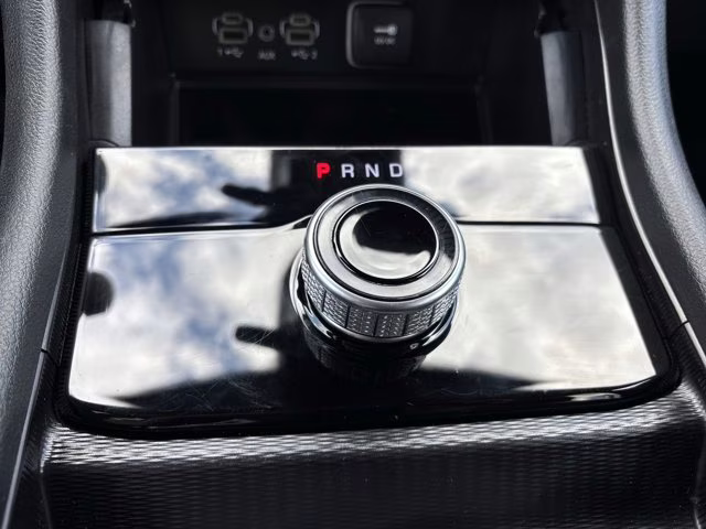 2025 Bright White Clearcoat Jeep Grand Cherokee Altitude 4X4 SUV