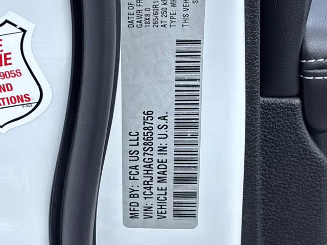 2025 Bright White Clearcoat Jeep Grand Cherokee Altitude 4X4 SUV