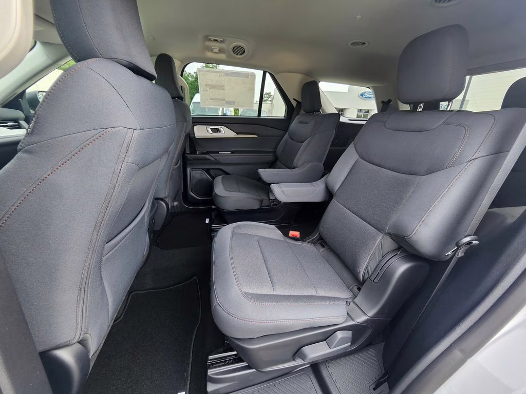 2026 Space White Metallic Ford Explorer Active RWD SUV