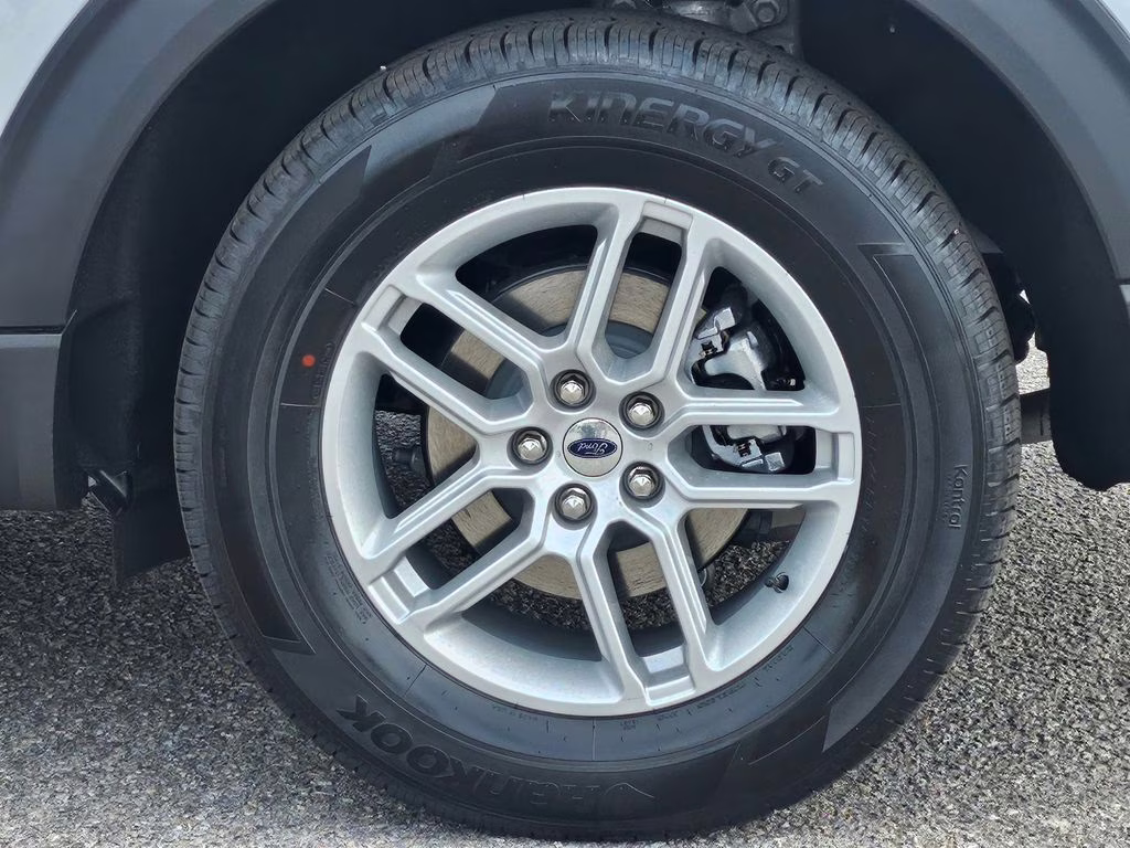 2026 Space White Metallic Ford Explorer Active RWD SUV