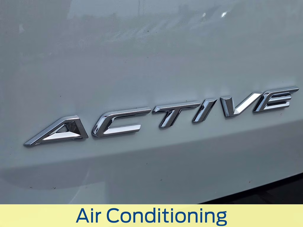 2026 Space White Metallic Ford Explorer Active RWD SUV