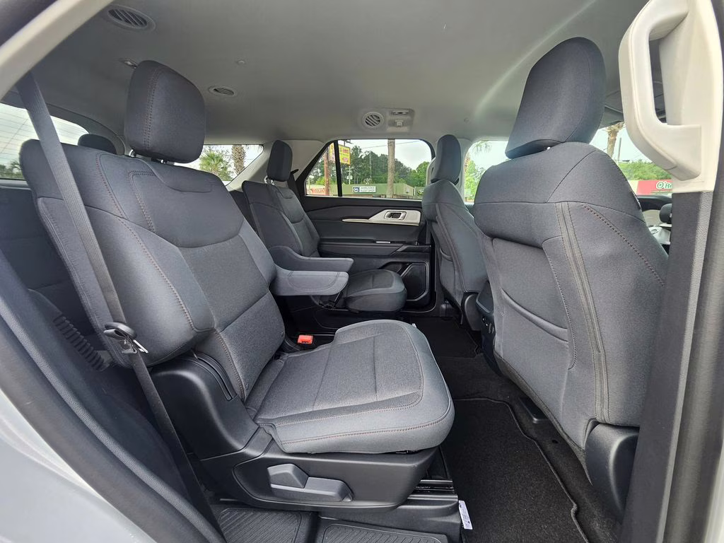 2026 Space White Metallic Ford Explorer Active RWD SUV