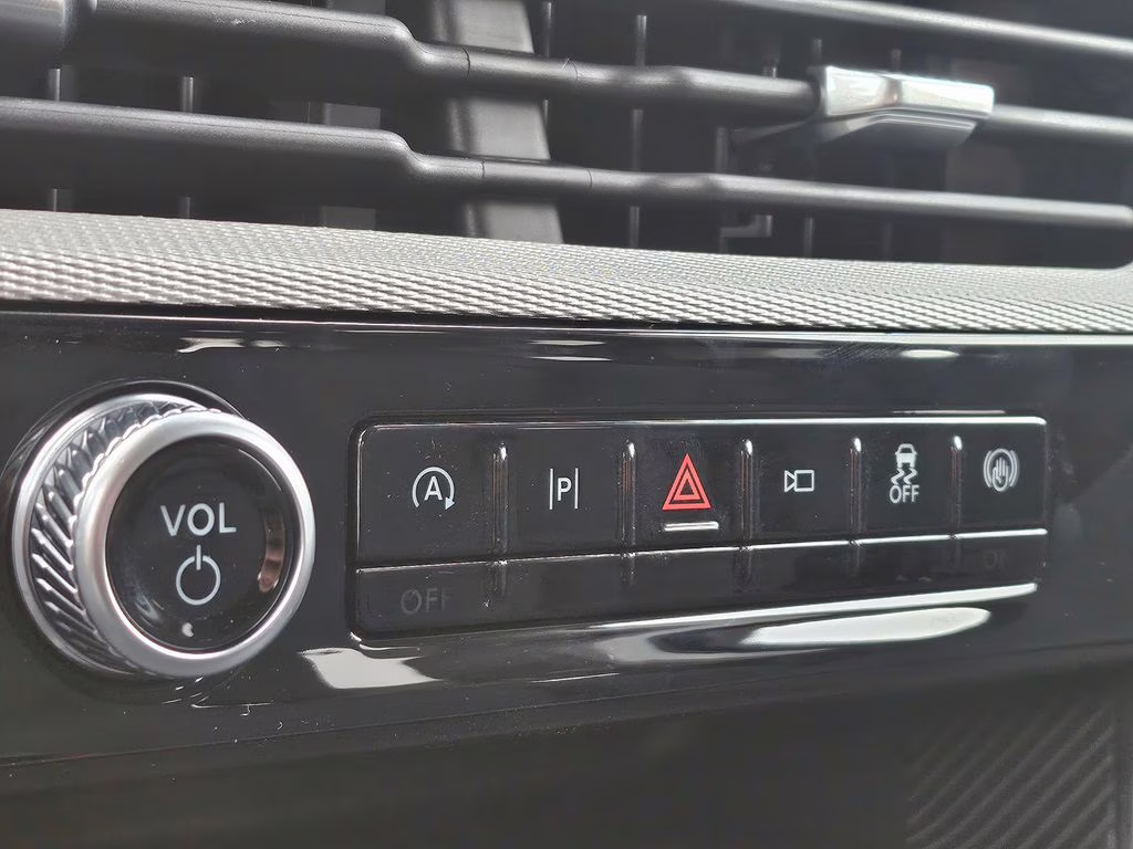 2026 Space White Metallic Ford Explorer Active RWD SUV