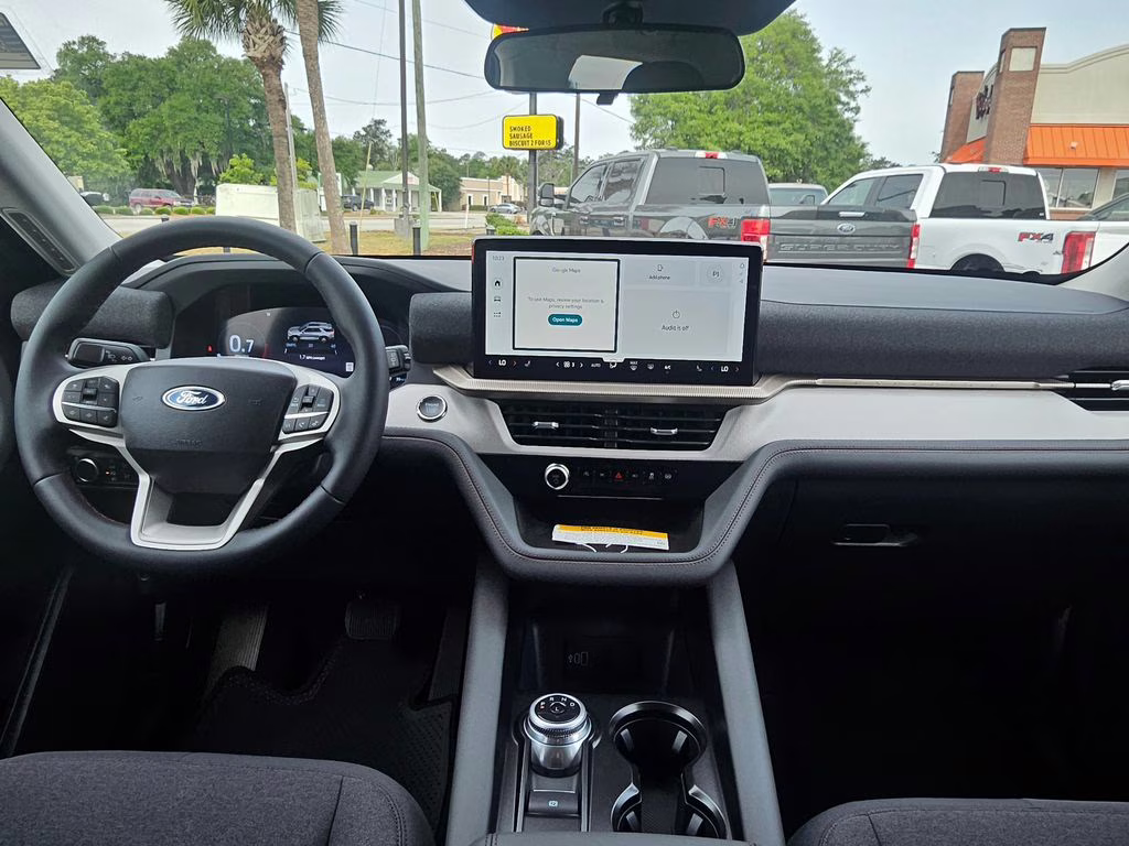 2026 Space White Metallic Ford Explorer Active RWD SUV